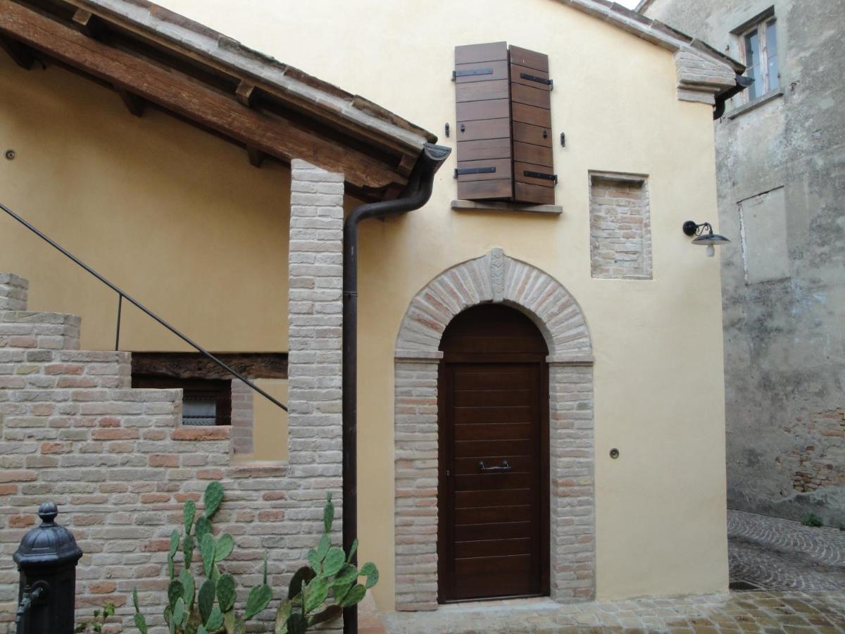 Al Castello Tavullia Exterior foto