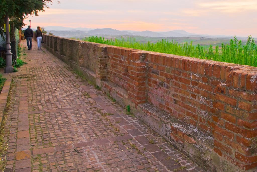 Al Castello Tavullia Exterior foto